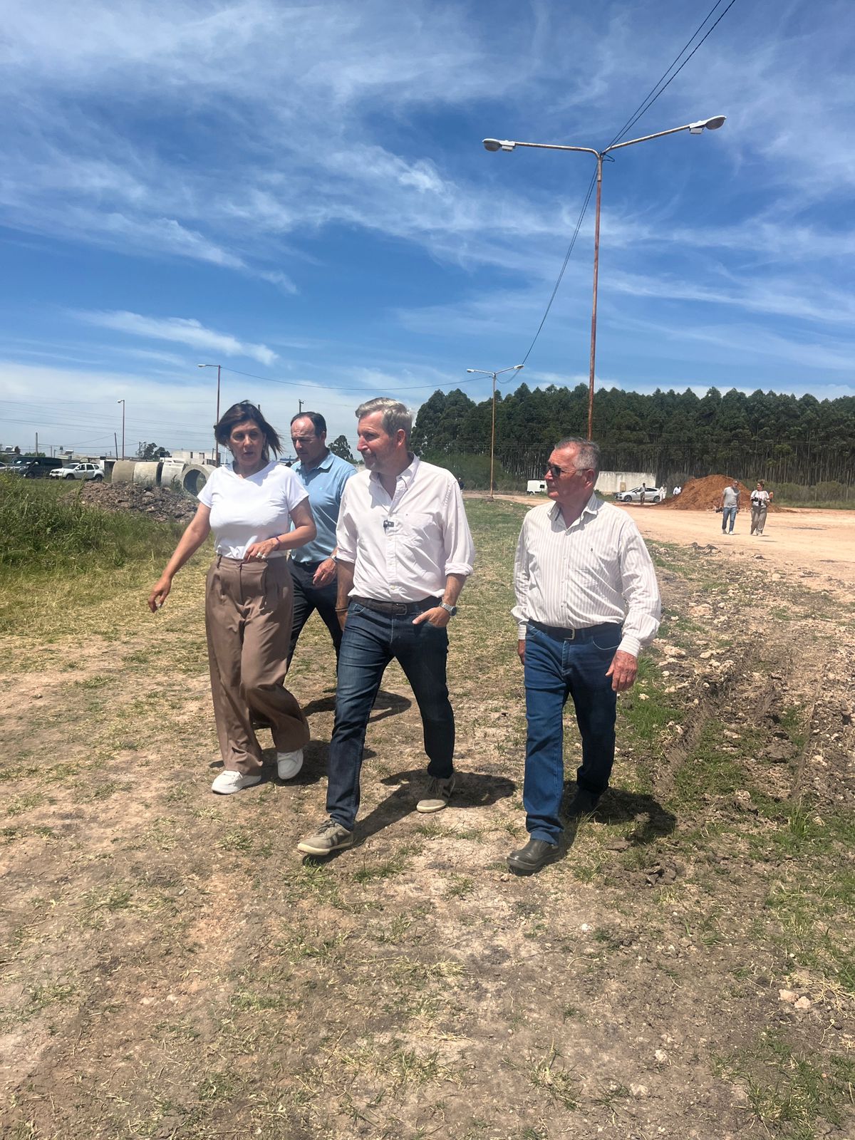 En Ubajay, el gobernador visitó obras clave para la educación y el desarrollo productivo