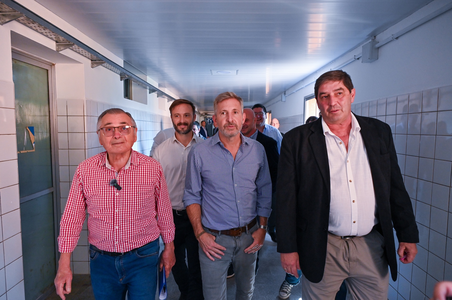 Frigerio recorrió las obras de puesta en valor del Hospital Felipe Heras de Concordia.